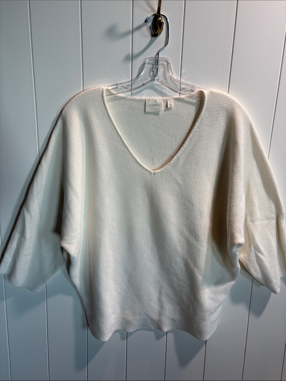 Cyrus waffle weave dolman 3/4 sleeve v neck cream color stretch sweater L